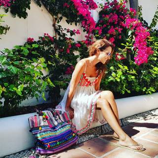 Paula Echevarría feet photo thumbnail