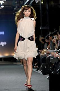 Angelababy feet photo thumbnail