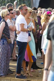 Holly Willoughby feet photo thumbnail