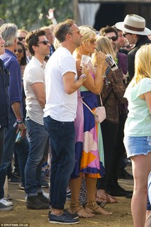 Holly Willoughby feet photo thumbnail