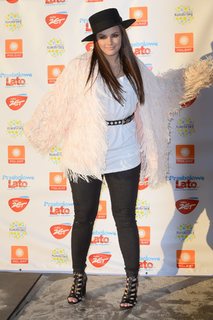 Ewa Farna feet photo thumbnail