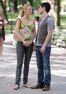 Blake Lively feet photo thumbnail