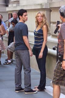 Blake Lively feet photo thumbnail