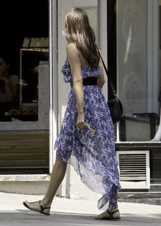Melanie Sykes feet photo thumbnail