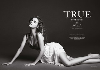 Barbara Palvin feet photo thumbnail