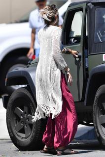 Paris Jackson feet photo thumbnail