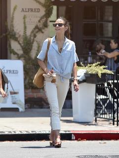 Jordana Brewster feet photo thumbnail