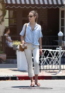 Jordana Brewster feet photo thumbnail
