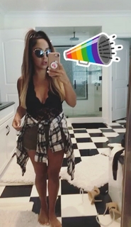 Nicole Polizzi feet photo thumbnail