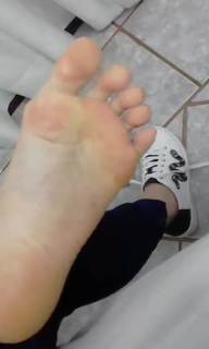 Alaine Crissiê feet photo thumbnail