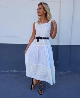 Cristina Ferreira feet photo thumbnail
