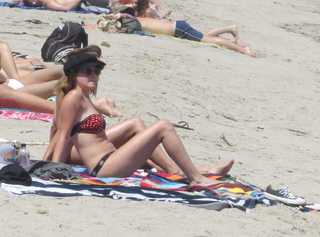 Ashley Tisdale feet photo thumbnail