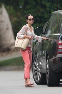 Jordana Brewster feet photo thumbnail
