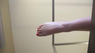 Rebecca Berardi feet photo thumbnail