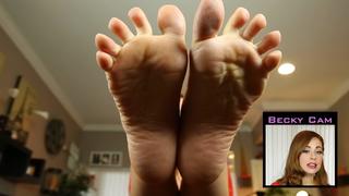 Rebecca Berardi feet photo thumbnail