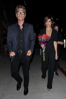 Lisa Rinna feet photo thumbnail