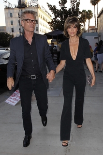 Lisa Rinna feet photo thumbnail