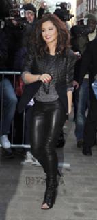 Cheryl feet photo thumbnail