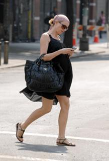 Naomi Watts feet photo thumbnail