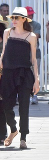 Angelina Jolie feet photo thumbnail