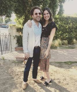 Mandy Moore feet photo thumbnail