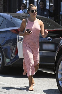 Lea Michele feet photo thumbnail