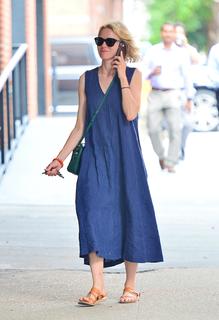 Naomi Watts feet photo thumbnail