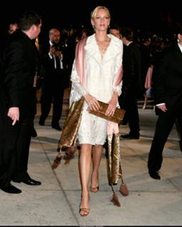 Uma Thurman feet photo thumbnail