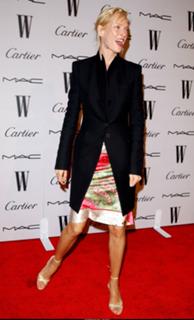 Uma Thurman feet photo thumbnail
