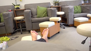 Justine Ezarik feet photo thumbnail
