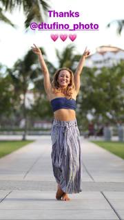 Kino MacGregor feet photo thumbnail