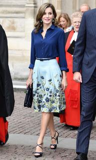 Queen Letizia of Spain feet photo thumbnail