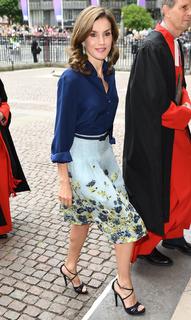 Queen Letizia of Spain feet photo thumbnail