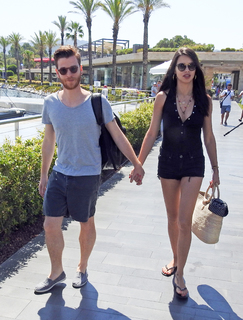 Adriana Lima feet photo thumbnail