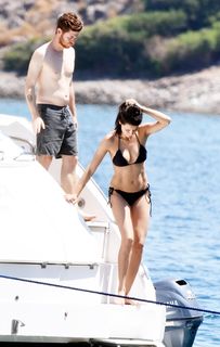 Adriana Lima feet photo thumbnail