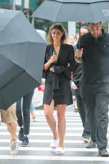 Taylor Hill feet photo thumbnail