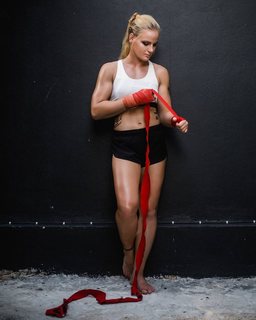 Valentina Shevchenko feet photo thumbnail