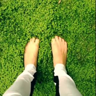 Cara Delevingne feet photo thumbnail