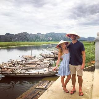 Tara Lipinski feet photo thumbnail