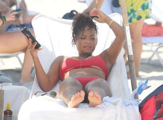 Christina Milian feet photo thumbnail