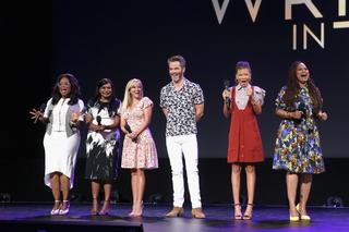 Reese Witherspoon feet photo thumbnail