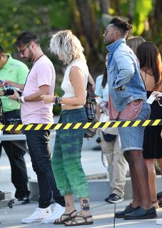 Paris Jackson feet photo thumbnail
