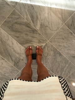 Kelly Bensimon feet photo thumbnail