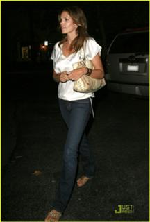 Cindy Crawford feet photo thumbnail