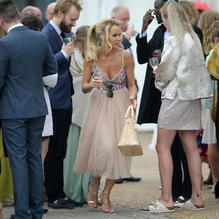 Amanda Holden feet photo thumbnail