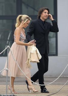 Amanda Holden feet photo thumbnail