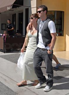 Jessica Biel feet photo thumbnail