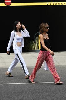 Lisa Rinna feet photo thumbnail