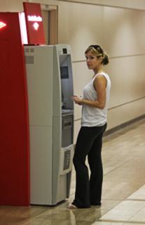 Kristin Cavallari feet photo thumbnail
