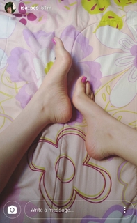 Isa Pes feet photo thumbnail